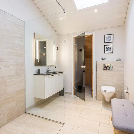 6 Person Holiday In Henne