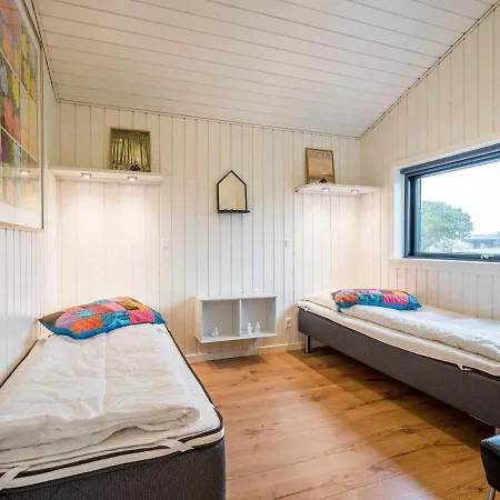 6 Person Holiday In Henne Holiday home *