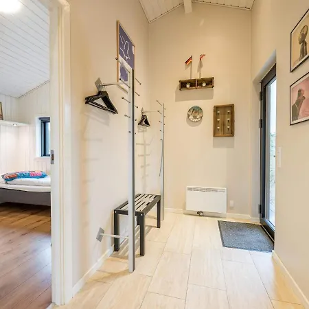 6 Person Holiday In Henne