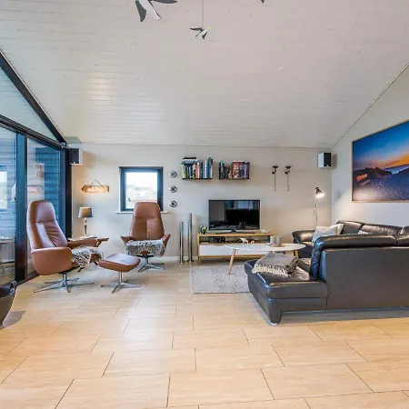 6 Person Holiday In Henne Henne Strand